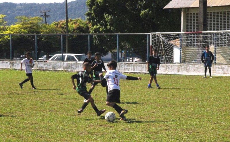 Projeto prepara garotada para peneiras de futebol na região de Ouro Preto do Oeste